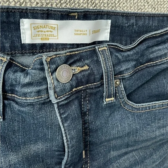 Levis Signature Midrise Bootcut Jeans Dark Indigo W26 - Picture 2 of 14